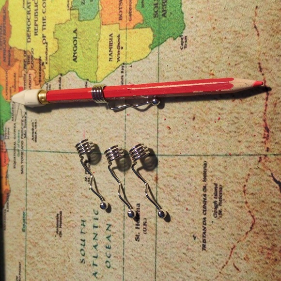 Add a clip to a pencil - Picture 2 of 2